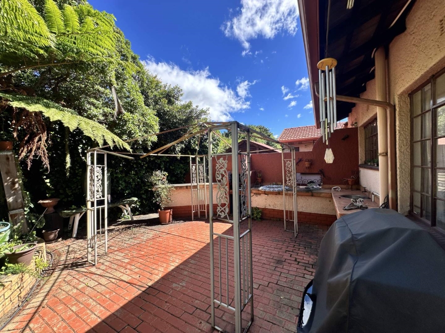 7 Bedroom Property for Sale in Birch Acres Gauteng