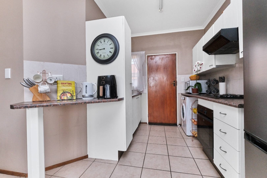 2 Bedroom Property for Sale in Little Falls Gauteng
