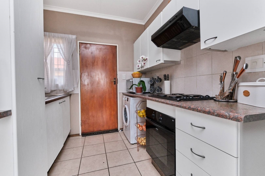 2 Bedroom Property for Sale in Little Falls Gauteng