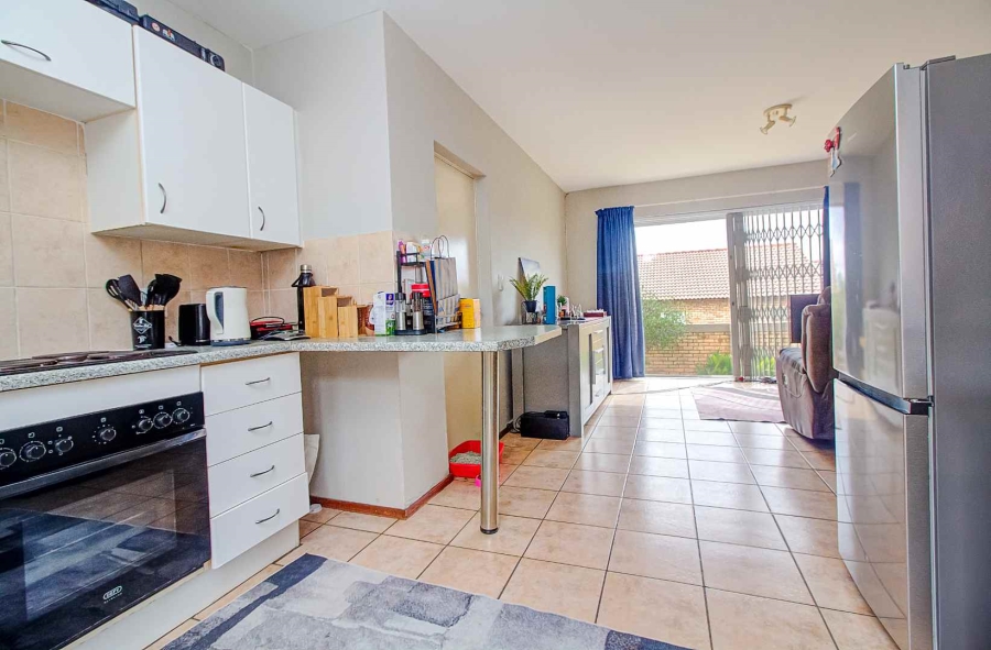 2 Bedroom Property for Sale in Honeydew Manor Gauteng
