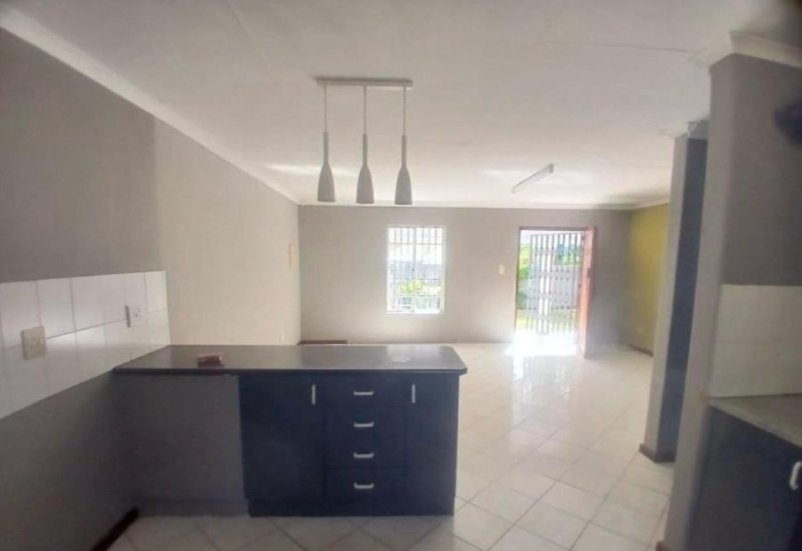 2 Bedroom Property for Sale in Theresa Park Gauteng