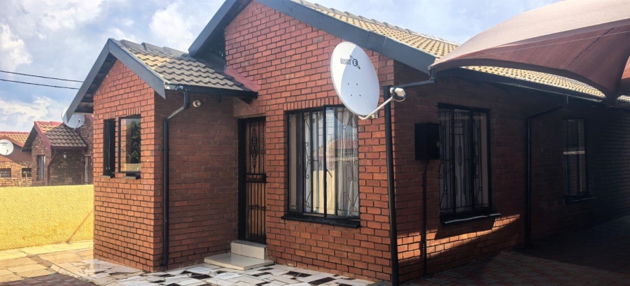 2 Bedroom Property for Sale in Soshanguve WW Gauteng
