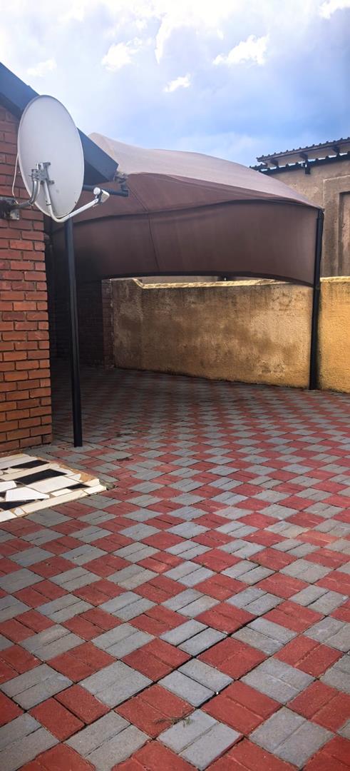 2 Bedroom Property for Sale in Soshanguve WW Gauteng