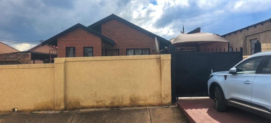 2 Bedroom Property for Sale in Soshanguve WW Gauteng