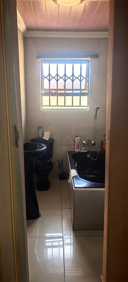 2 Bedroom Property for Sale in Soshanguve WW Gauteng