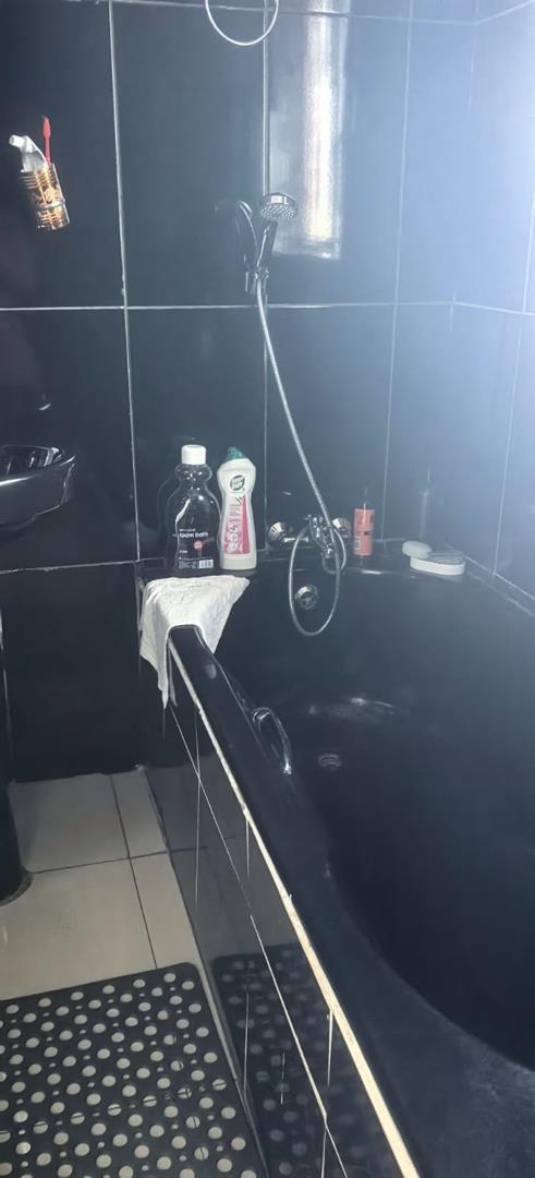 2 Bedroom Property for Sale in Soshanguve WW Gauteng