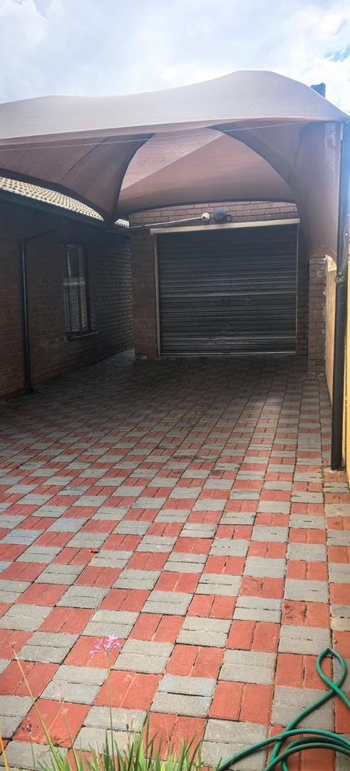 2 Bedroom Property for Sale in Soshanguve WW Gauteng