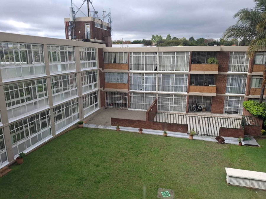 2 Bedroom Property for Sale in Sandton Central Gauteng