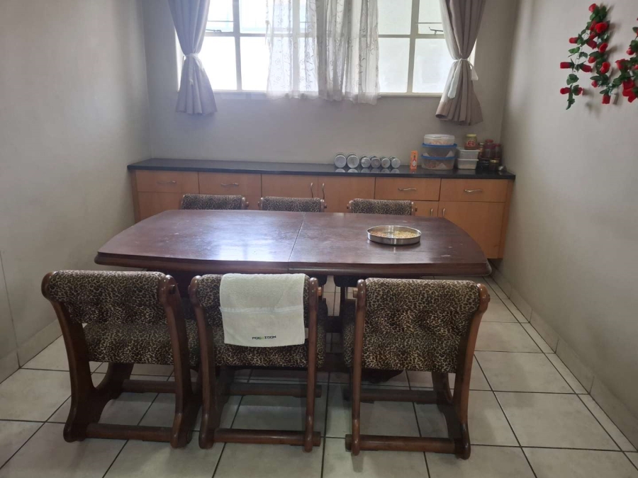 2 Bedroom Property for Sale in Sandton Central Gauteng