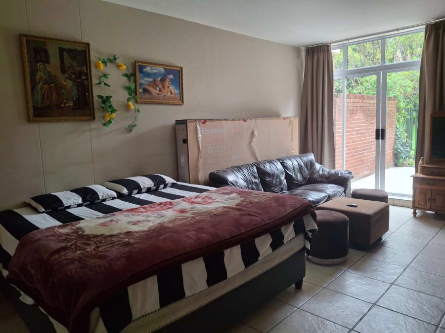 2 Bedroom Property for Sale in Sandton Central Gauteng