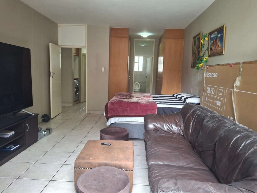 2 Bedroom Property for Sale in Sandton Central Gauteng