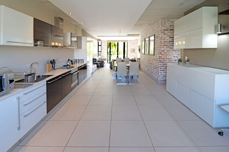 To Let 2 Bedroom Property for Rent in Melrose Arch Gauteng