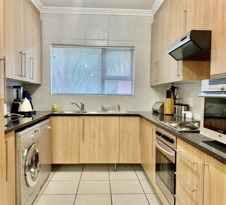 To Let 2 Bedroom Property for Rent in Morningside Gauteng