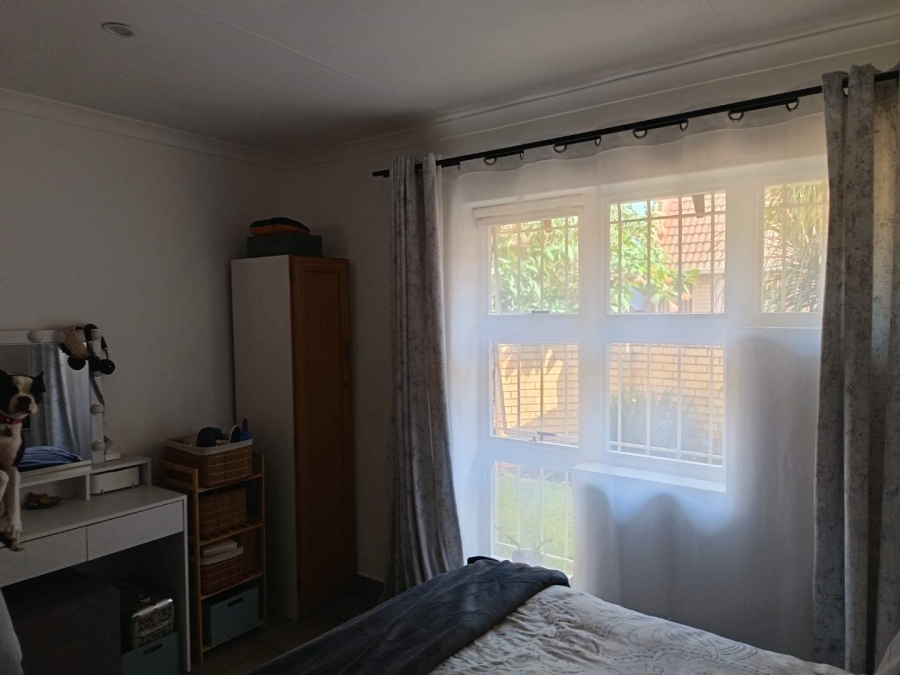 To Let 2 Bedroom Property for Rent in Glen Marais Gauteng