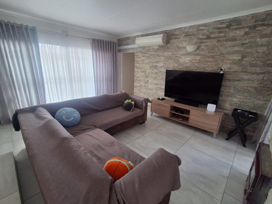 3 Bedroom Property for Sale in Glenvista Gauteng