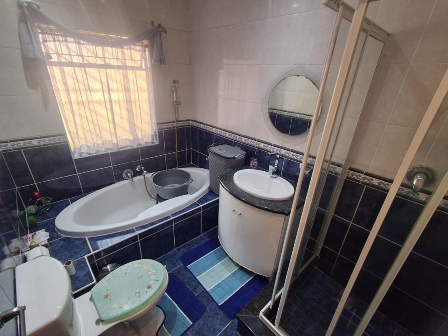 3 Bedroom Property for Sale in Glenvista Gauteng