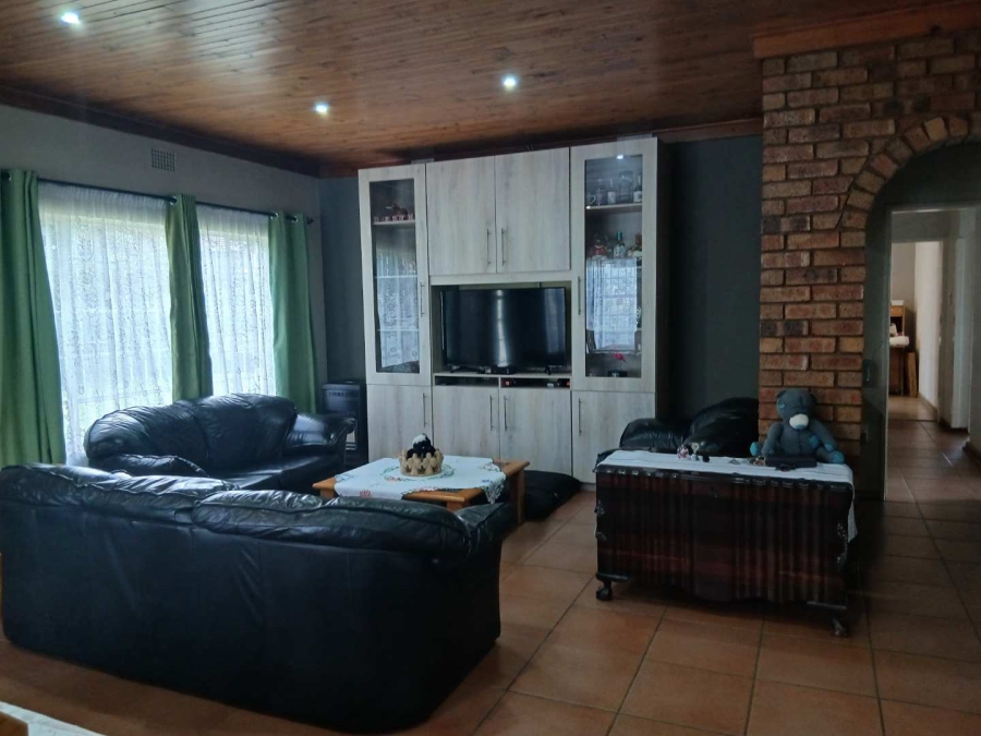 4 Bedroom Property for Sale in Homestead Gauteng