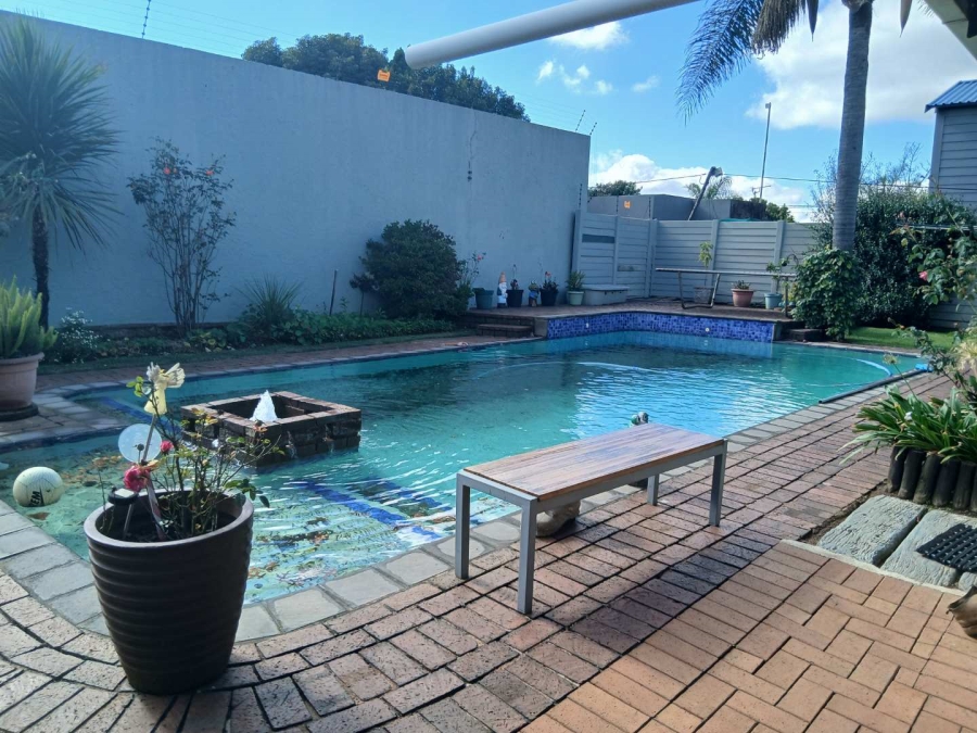 4 Bedroom Property for Sale in Homestead Gauteng