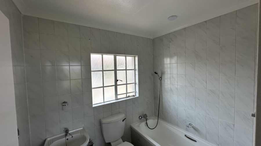 2 Bedroom Property for Sale in Edenvale Gauteng