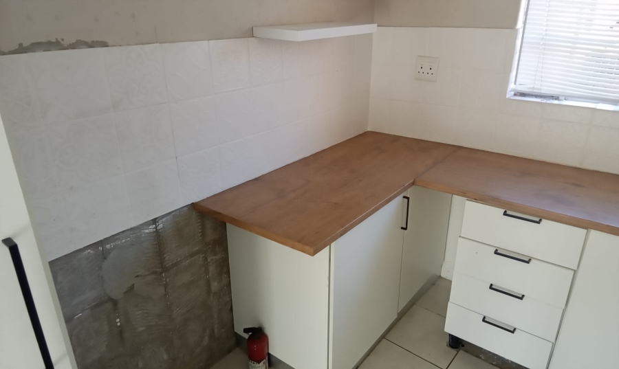2 Bedroom Property for Sale in Wilgeheuwel Gauteng