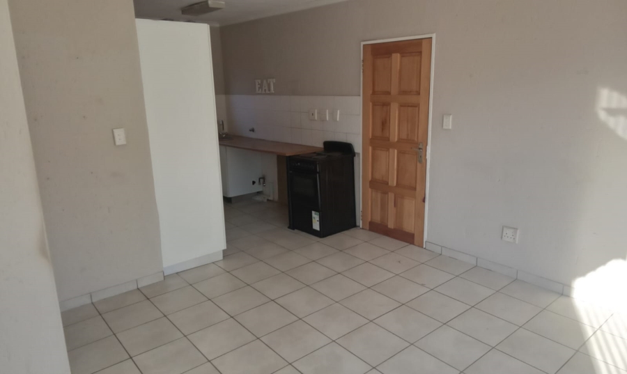 2 Bedroom Property for Sale in Wilgeheuwel Gauteng