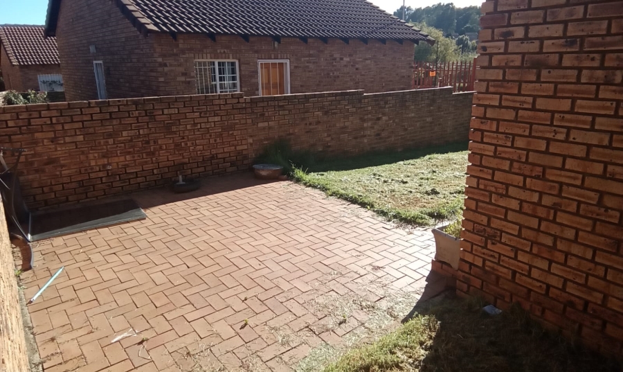 2 Bedroom Property for Sale in Wilgeheuwel Gauteng
