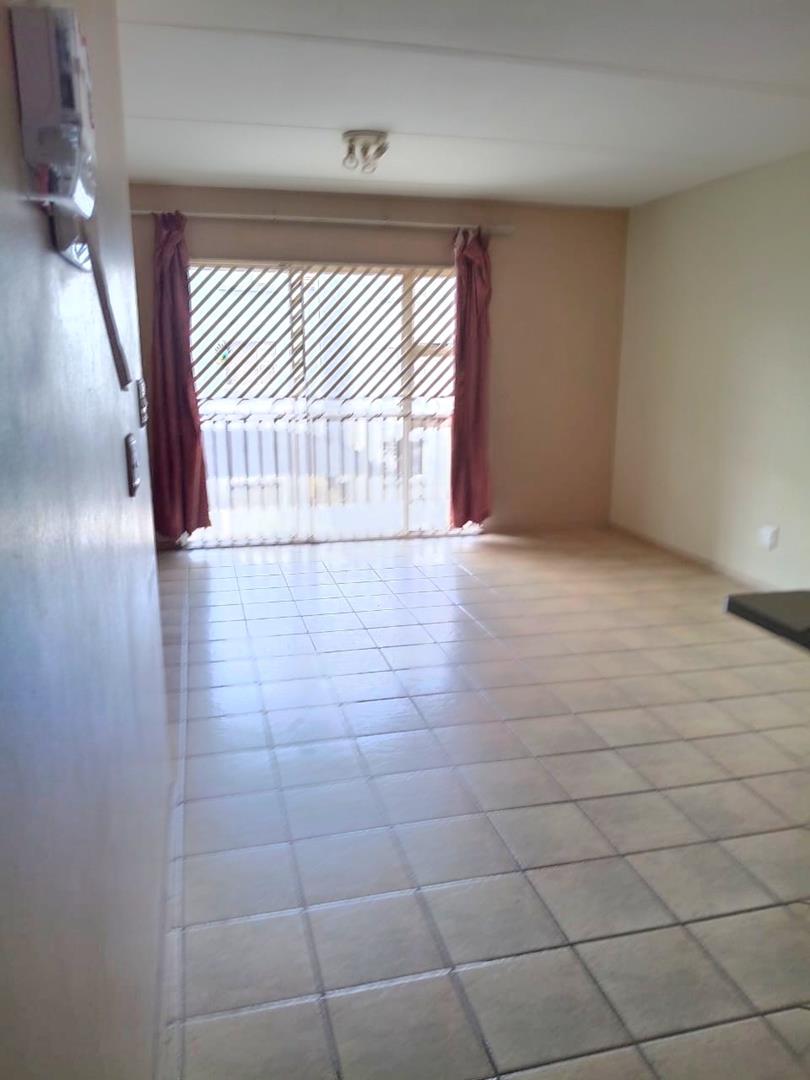 2 Bedroom Property for Sale in Bardene Gauteng