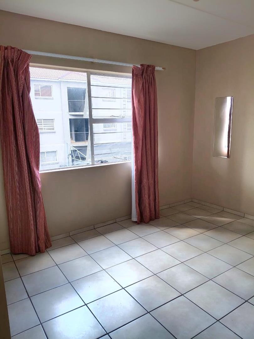 2 Bedroom Property for Sale in Bardene Gauteng