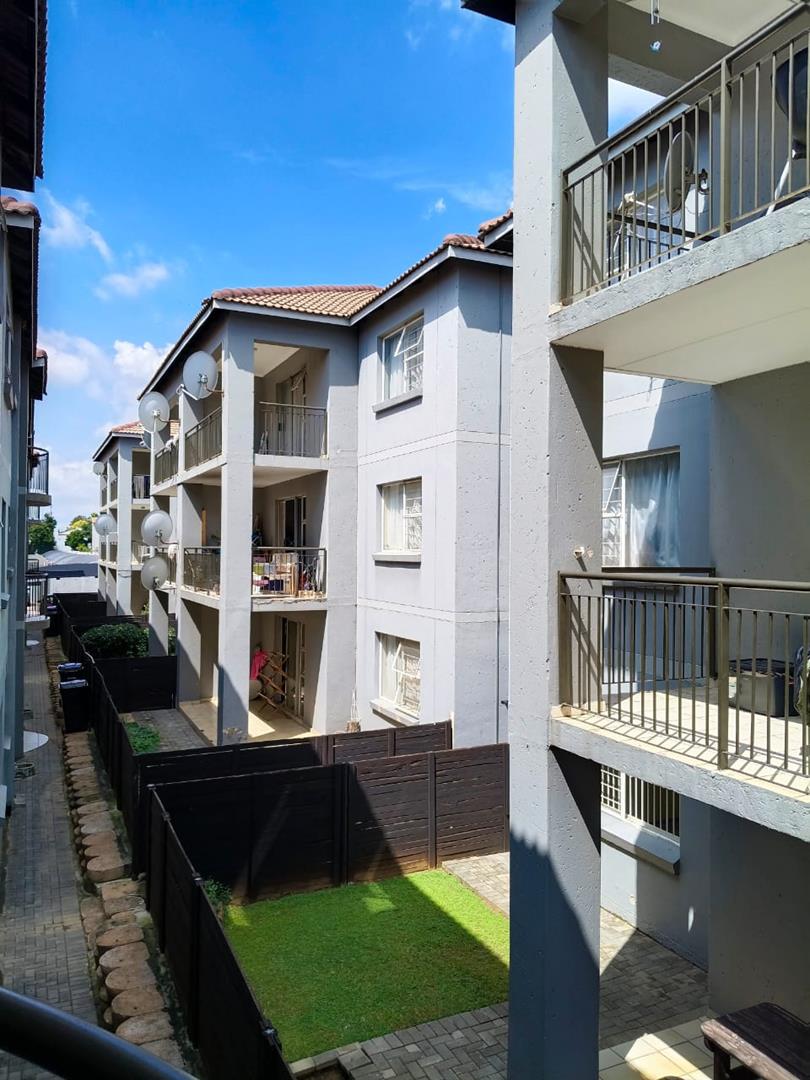2 Bedroom Property for Sale in Bardene Gauteng