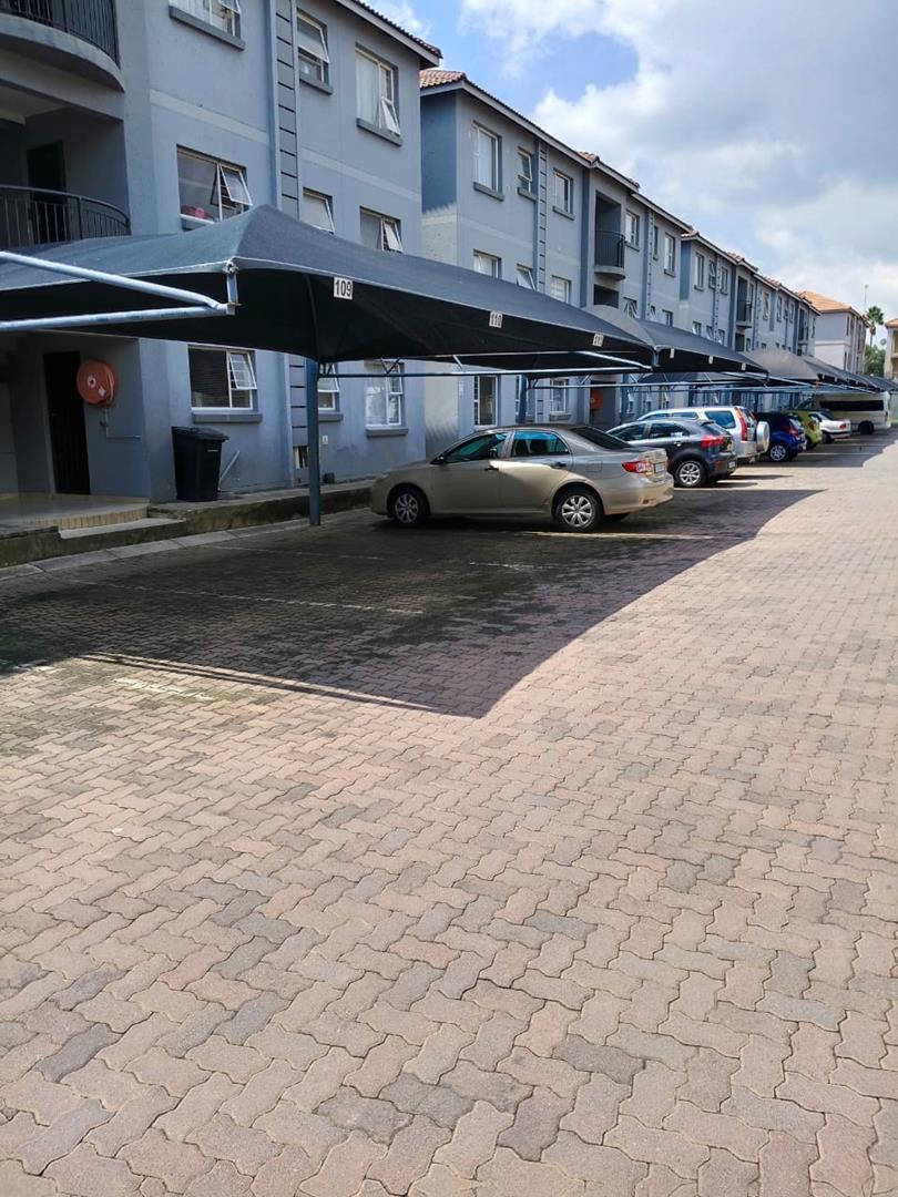 2 Bedroom Property for Sale in Bardene Gauteng