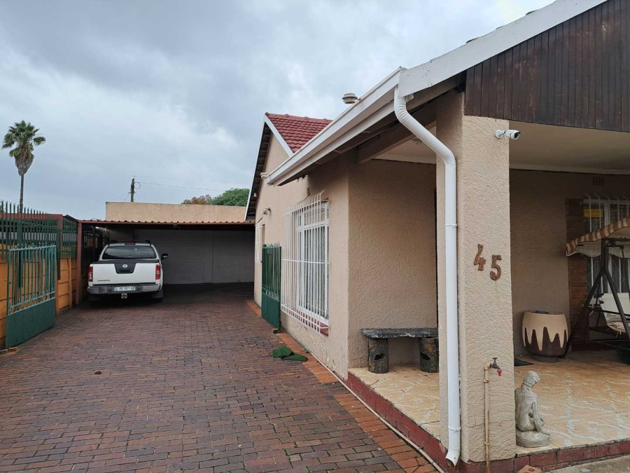 4 Bedroom Property for Sale in Van Dyk Park Gauteng