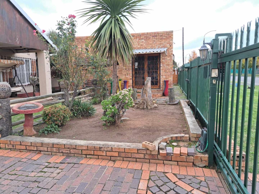 4 Bedroom Property for Sale in Van Dyk Park Gauteng