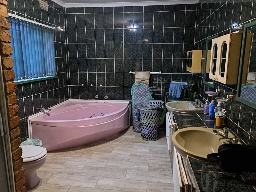 4 Bedroom Property for Sale in Van Dyk Park Gauteng