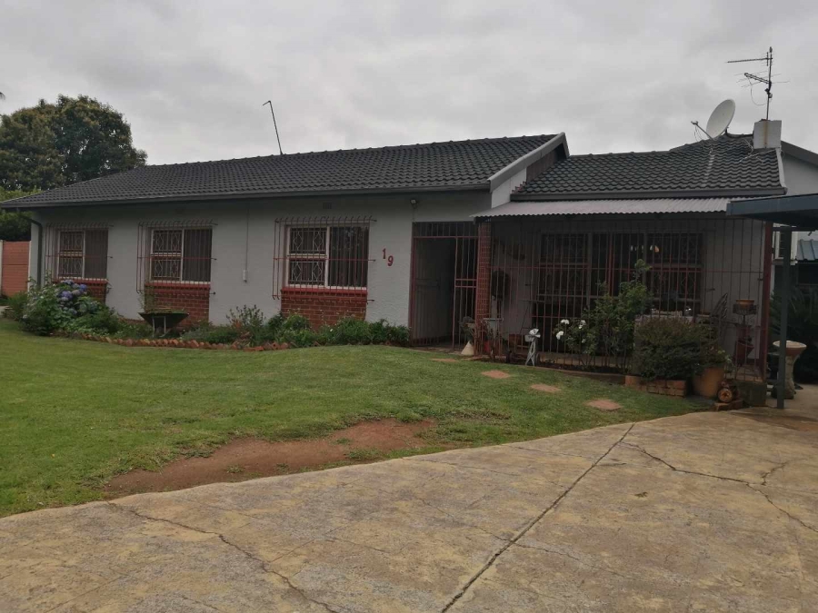 3 Bedroom Property for Sale in Elspark Gauteng