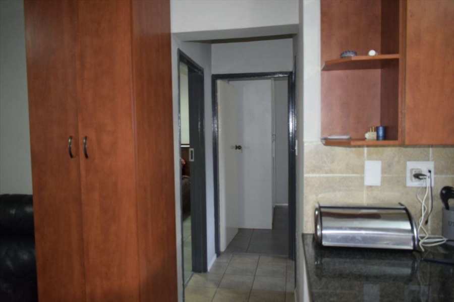 2 Bedroom Property for Sale in Bardene Gauteng