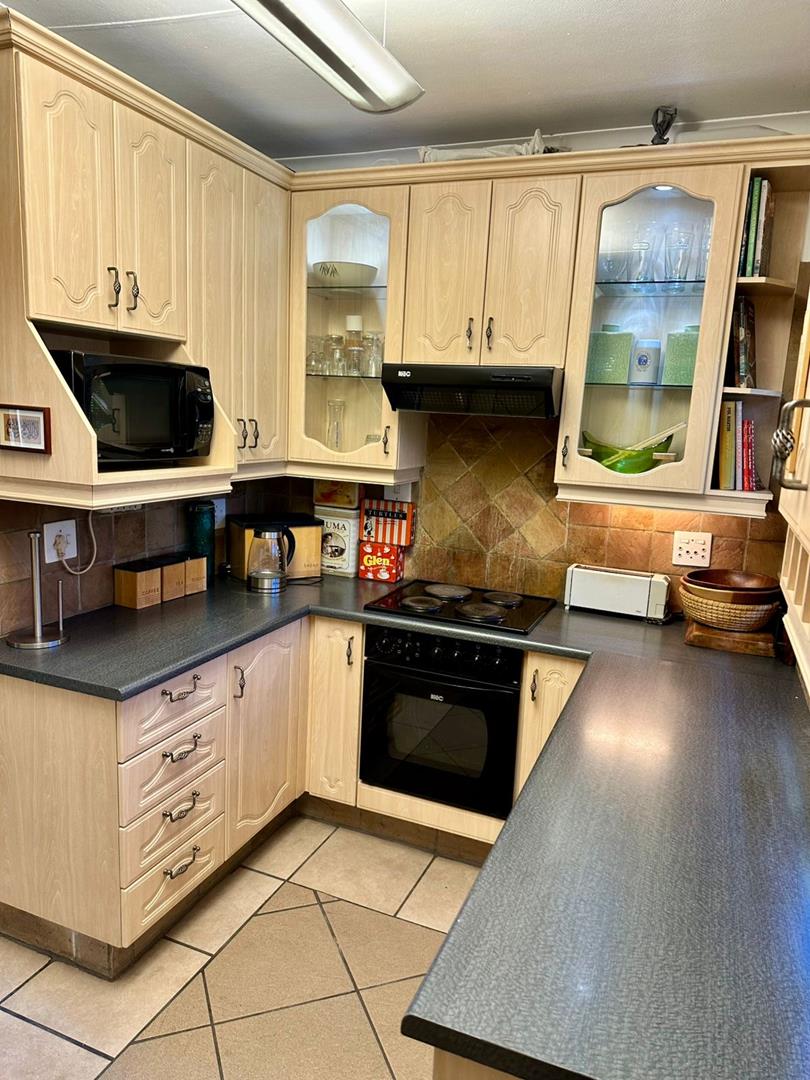 1 Bedroom Property for Sale in Buccleuch Gauteng