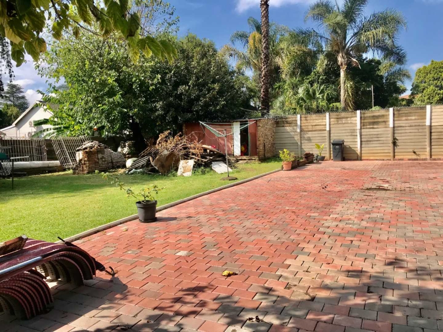 To Let 4 Bedroom Property for Rent in Fourways Gauteng