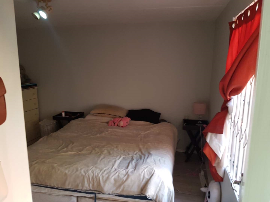 1 Bedroom Property for Sale in Sundowner Gauteng