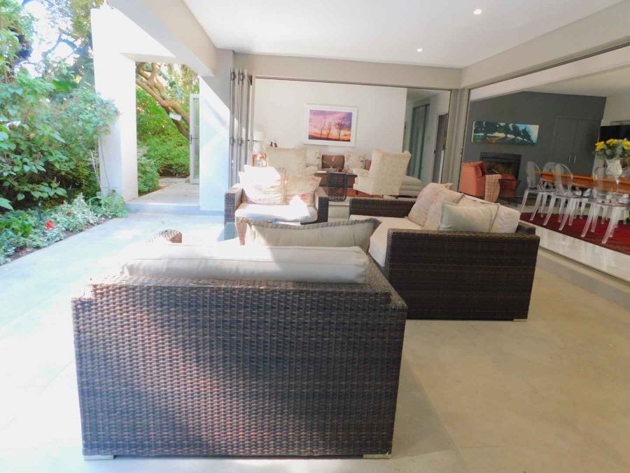 To Let 3 Bedroom Property for Rent in Benmore Gardens Gauteng