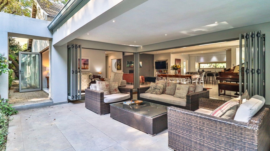 To Let 3 Bedroom Property for Rent in Benmore Gardens Gauteng