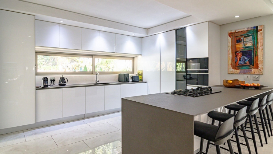 To Let 3 Bedroom Property for Rent in Benmore Gardens Gauteng