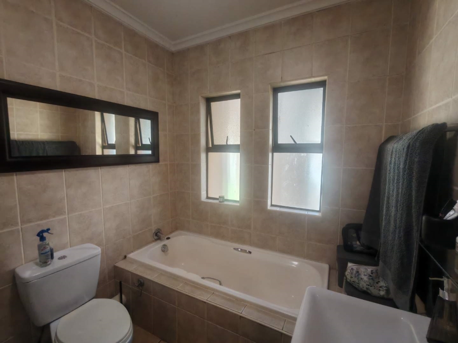 2 Bedroom Property for Sale in Zwartkop Golf Estate Gauteng