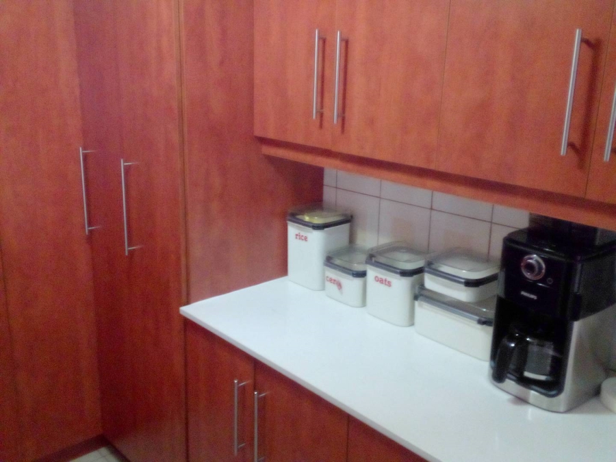 5 Bedroom Property for Sale in The Reeds Gauteng