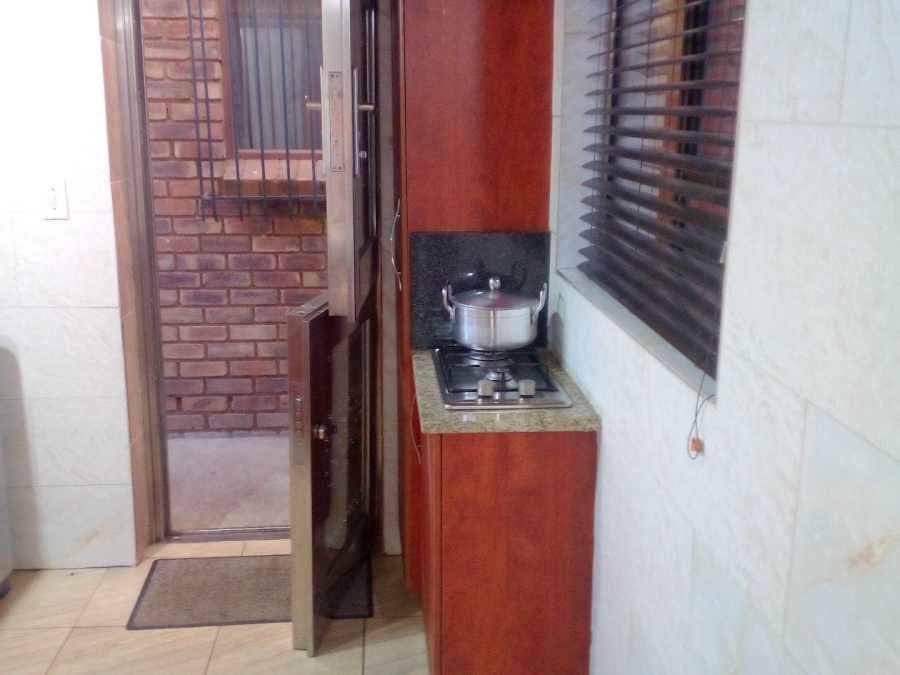 5 Bedroom Property for Sale in The Reeds Gauteng