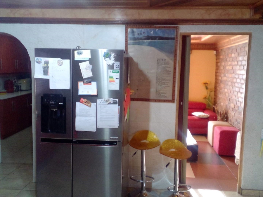 5 Bedroom Property for Sale in The Reeds Gauteng