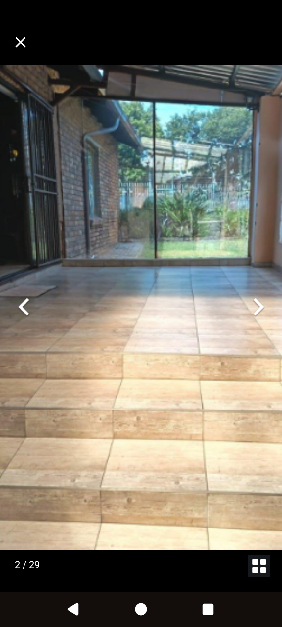 5 Bedroom Property for Sale in The Reeds Gauteng