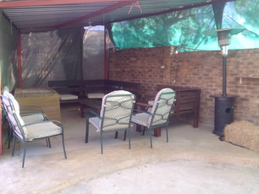 5 Bedroom Property for Sale in The Reeds Gauteng