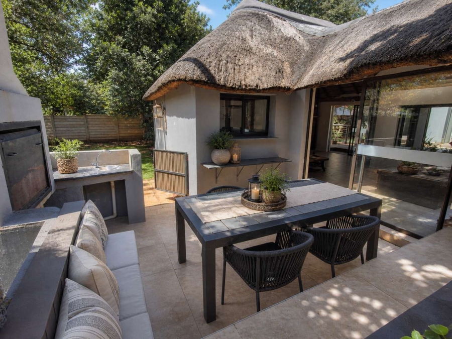 6 Bedroom Property for Sale in Meyerspark Gauteng