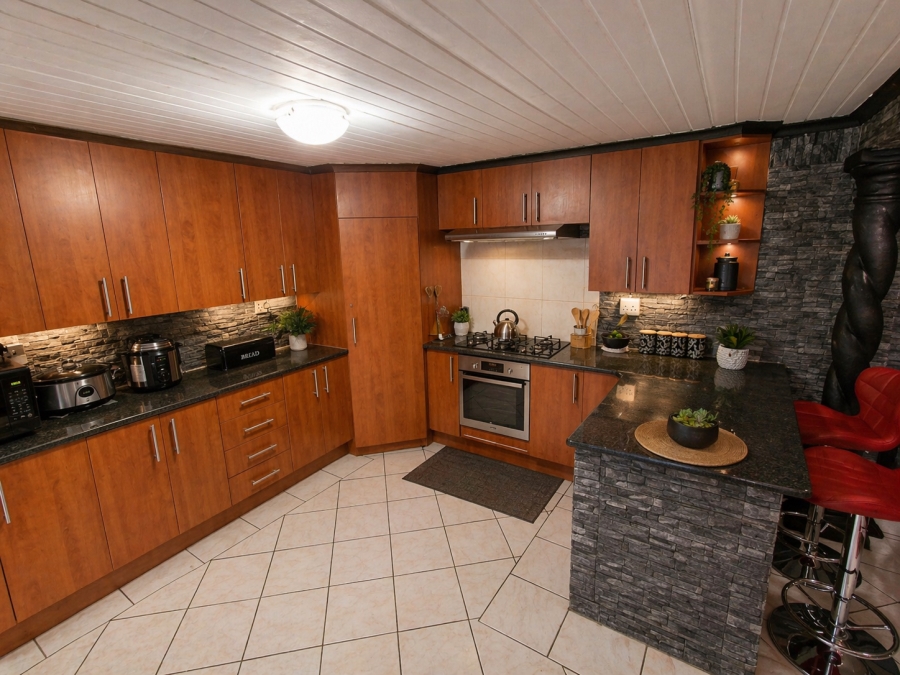 4 Bedroom Property for Sale in Meyerspark Gauteng