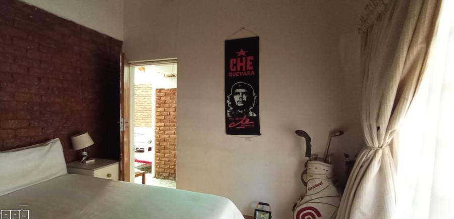 5 Bedroom Property for Sale in Constantia Park Gauteng